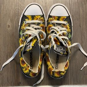 Low top sunflower converse